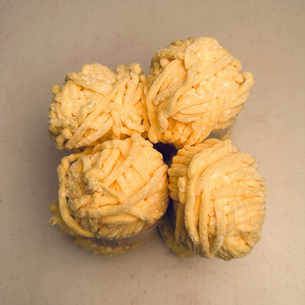 Premier Just Chenille Yellow Yarn 4 Skeins Super Bulky Polyester Matching Lot# - Picture 4 of 4